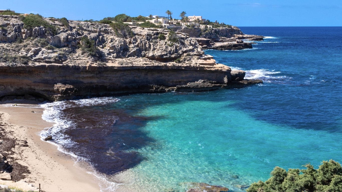 Escapada de otoño a Ibiza 2024: Experimente el lado tranquilo de la isla